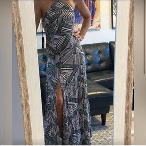 Lulus halter maxi dress size small